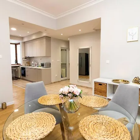 Spacious Aristocratic Apt. With A Colourful View * סופיה