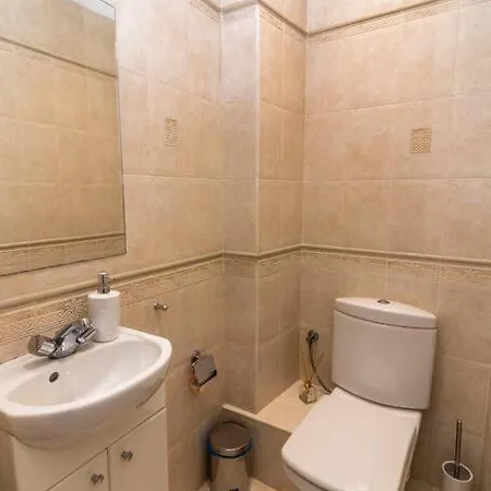 דירה Spacious Aristocratic Apt. With A Colourful View סופיה
