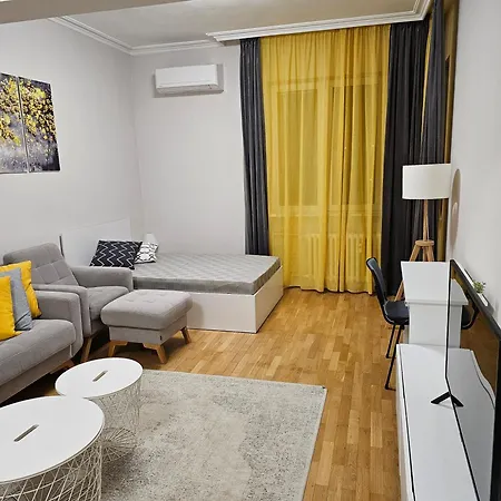 Spacious Aristocratic Apt. With A Colourful View Sofia