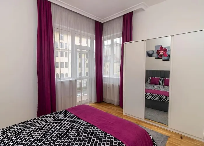 Apartament Spacious Aristocratic Apt. With A Colourful View Sofia
