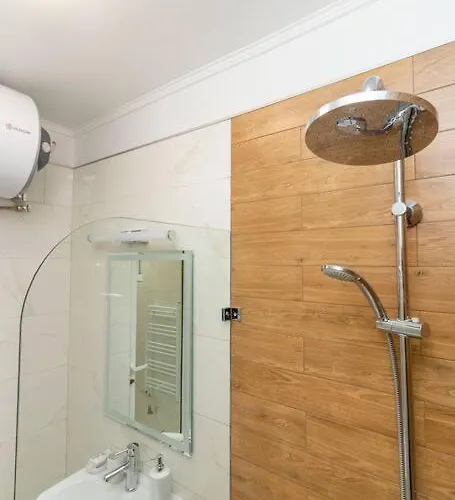 Spacious Aristocratic Apt. With A Colourful View Sofia