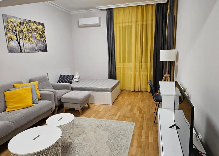 Spacious Aristocratic Apt. With A Colourful View Sofia